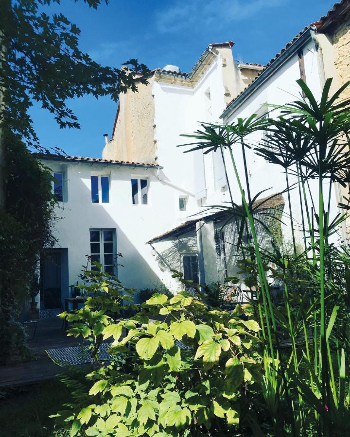 MAISON MATEJEWSKI chambre d'hôtes avec jardin Blaye Extérieur photo