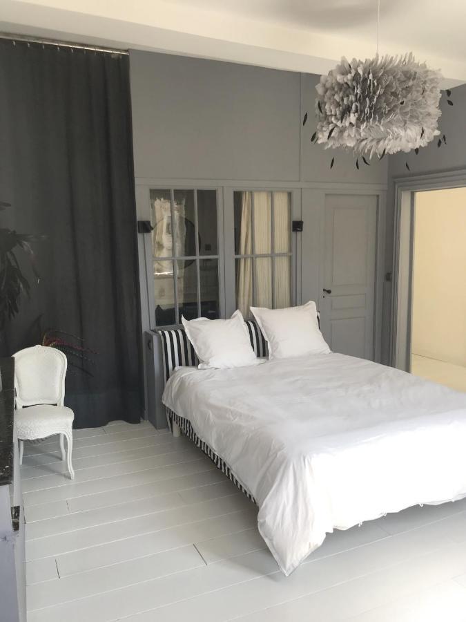 MAISON MATEJEWSKI chambre d'hôtes avec jardin Blaye Extérieur photo